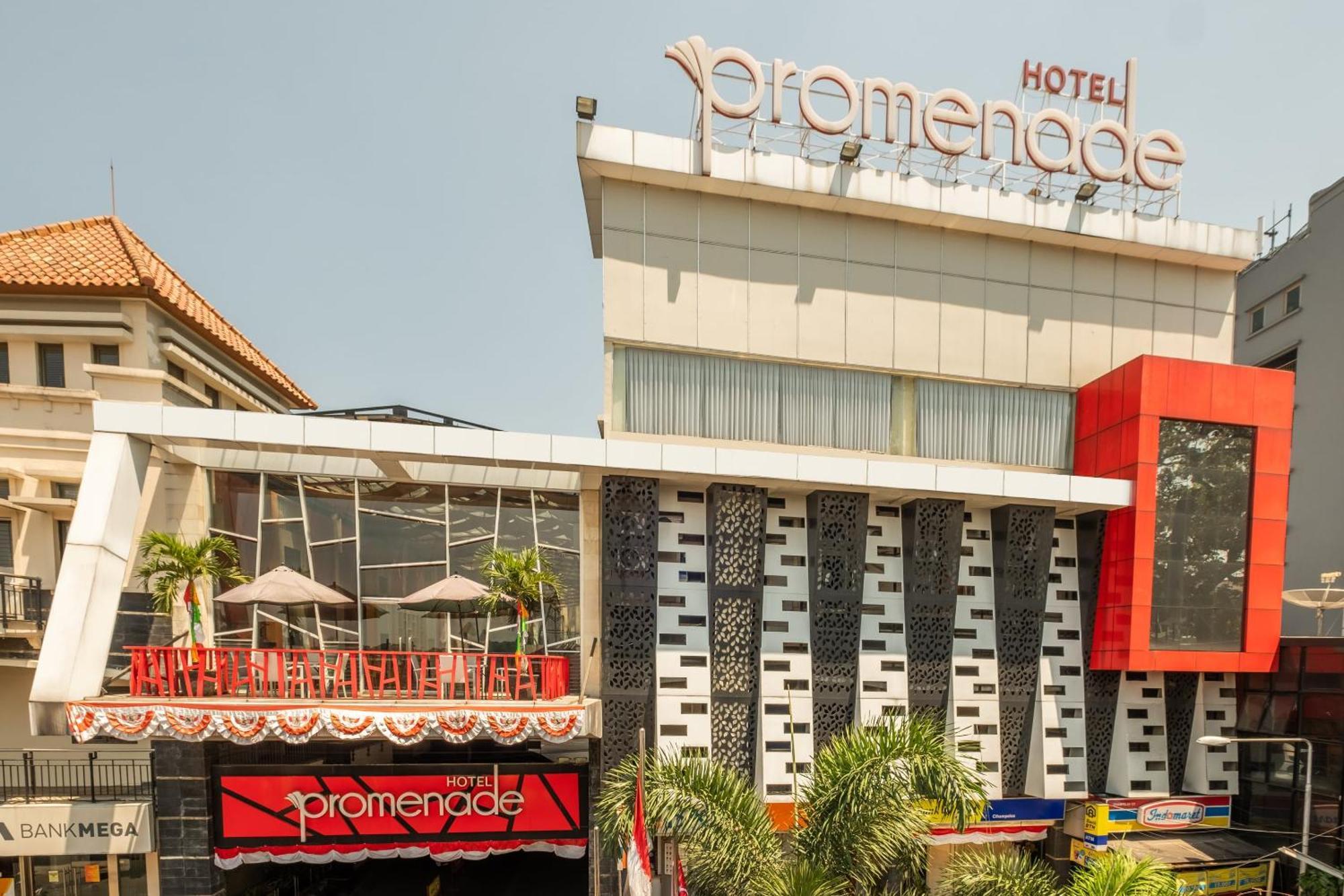 Townhouse Oak Cihampelas Near Ciwalk Formerly Promenade Hotel Bandung Exterior photo
